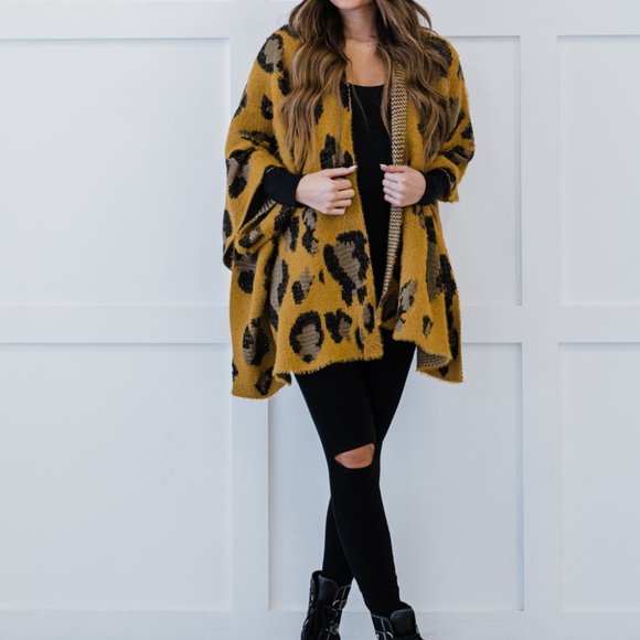 Leopard Print Handkerchief Hem Cardigan - Picture 2 of 5